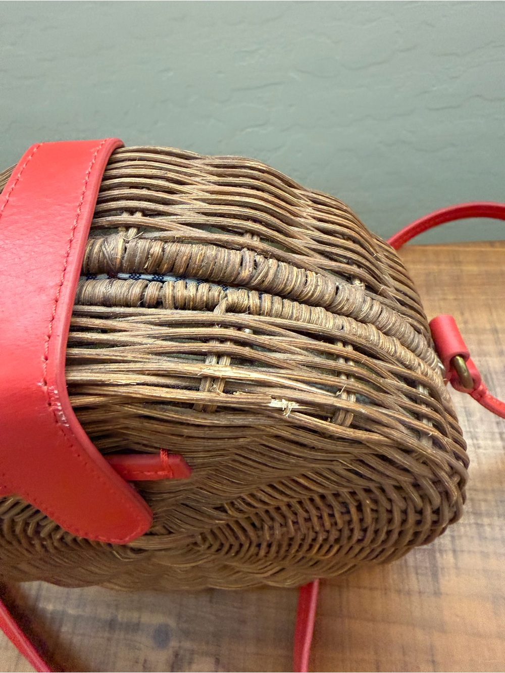 J Crew Woven Round Crossbody Bag with Red Trim - Picture 4 of 4